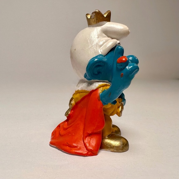 Vintage King Smurf Figurine 👑 | Made in Portugal - Picture 2 of 6